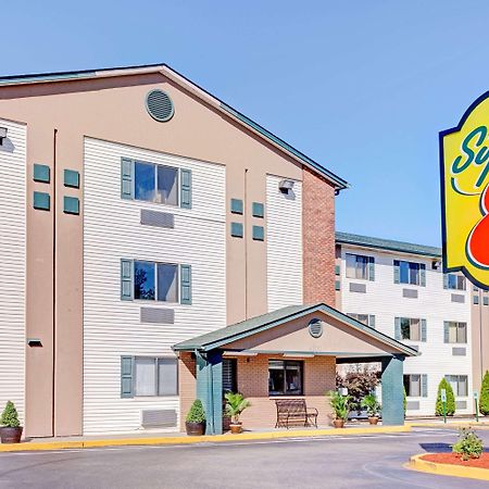 Super 8 By Wyndham Louisville Airport Экстерьер фото